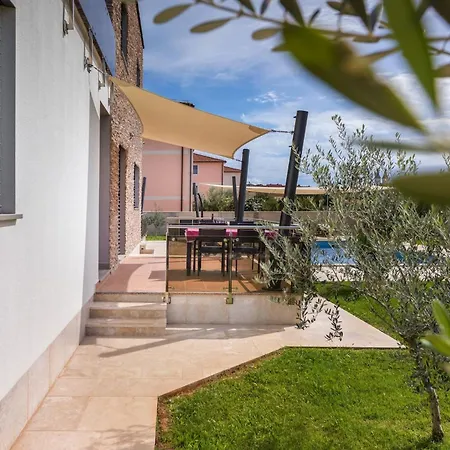 Gigetto Villa *
