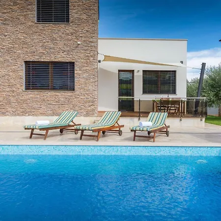 Gigetto Villa *